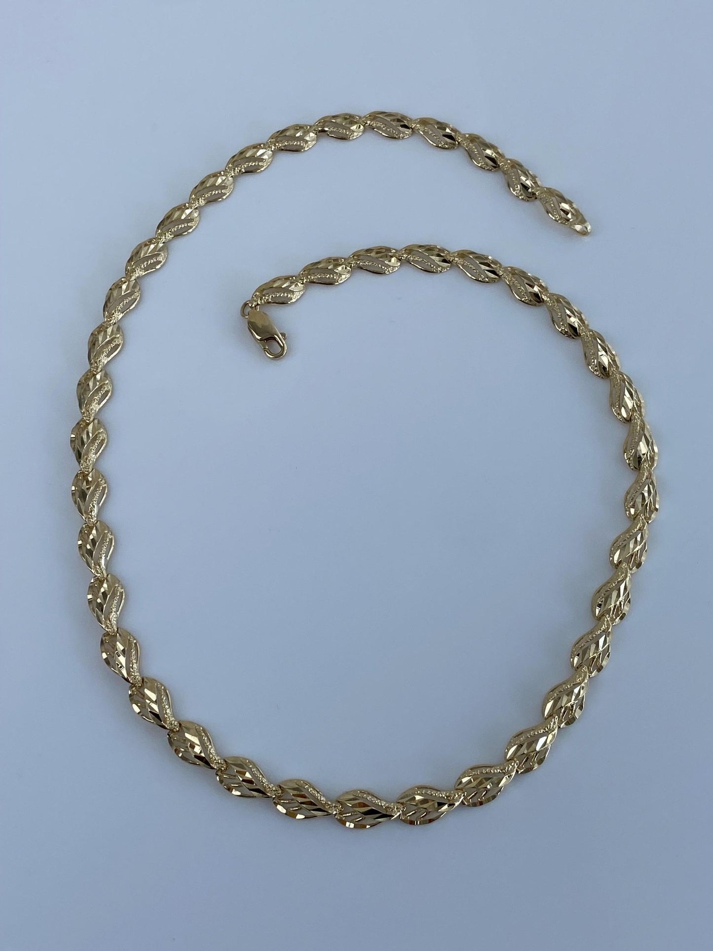 Vintage Solid 10k Yellow Gold Diamond Cut Link Necklace - 17 inches