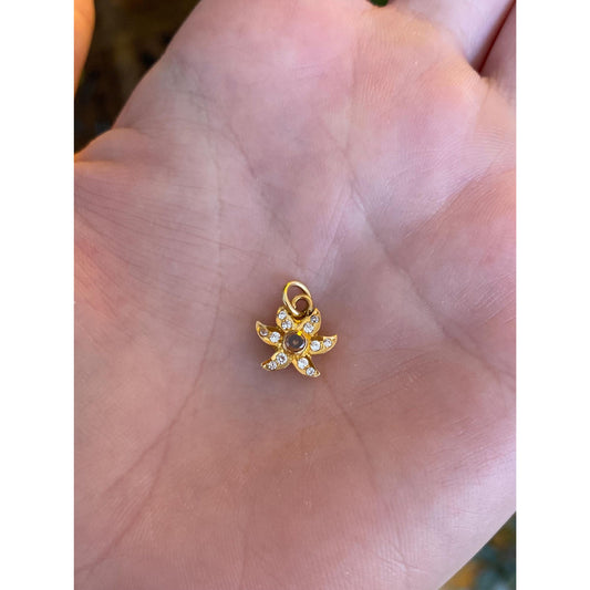 Vintage Solid 18k Yellow Gold Cubic Zirconia Abstract Flower Charm