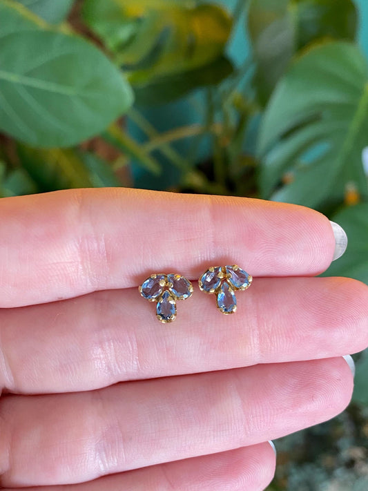 Vintage Solid 18k Yellow Gold Aquamarine Stud Earrings