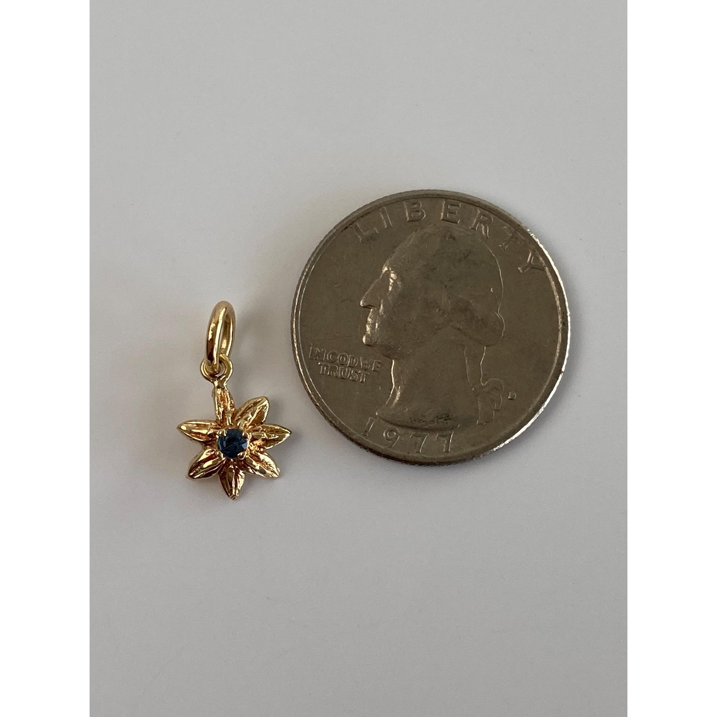 Vintage Solid 14k Yellow Gold Blue Spinel Flower Charm