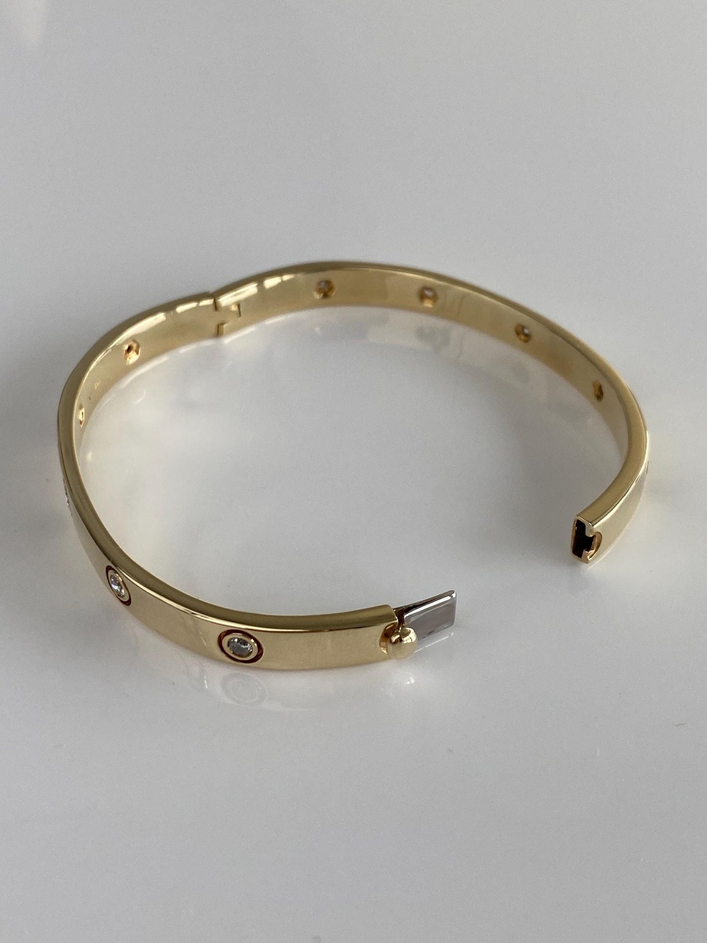 Vintage Solid 14k Yellow Gold Diamond Bangle Bracelet - 6 3/4 Inches
