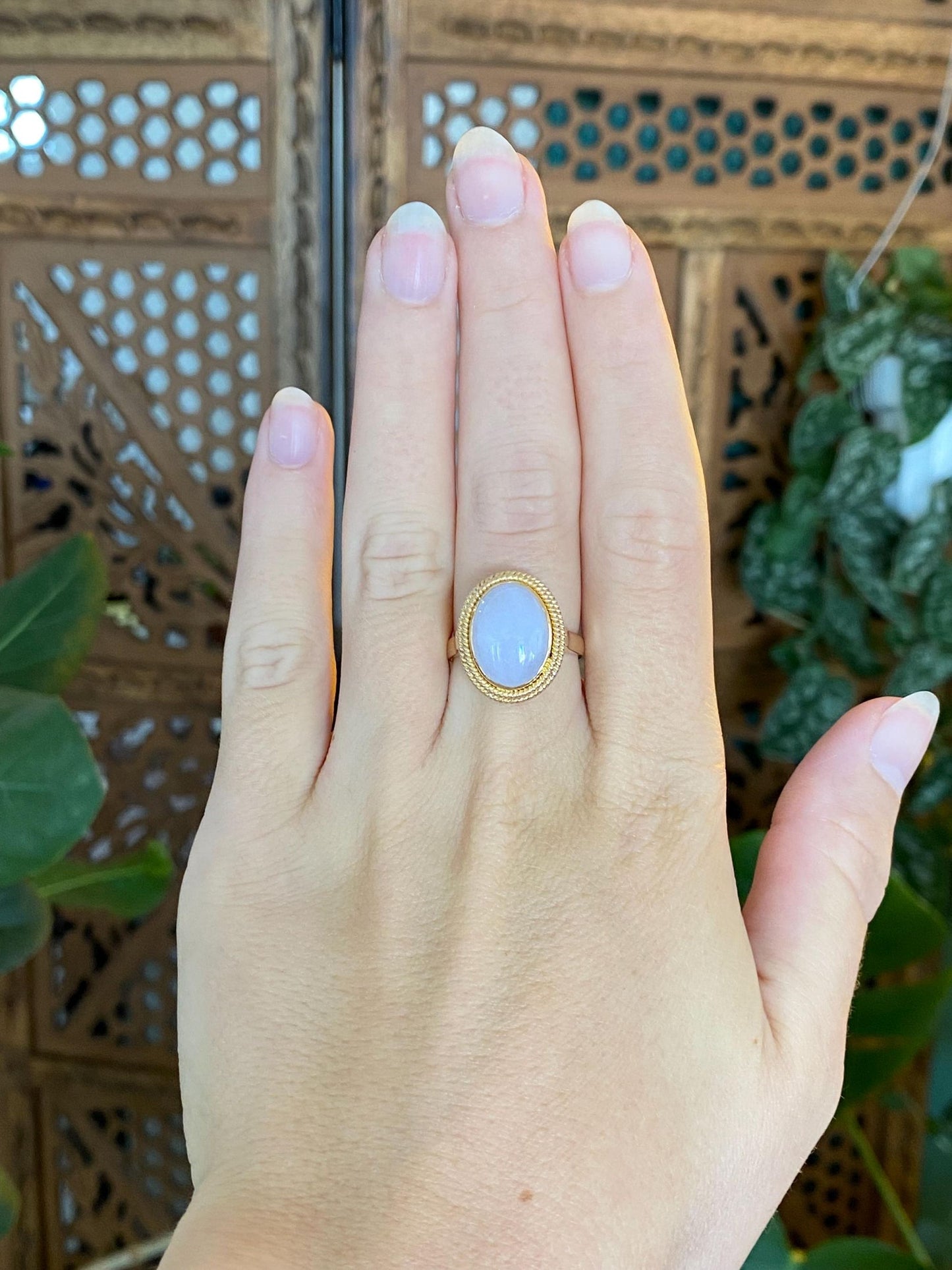 Solid 10k Yellow Gold Light Purple Jade Ring - Size 6