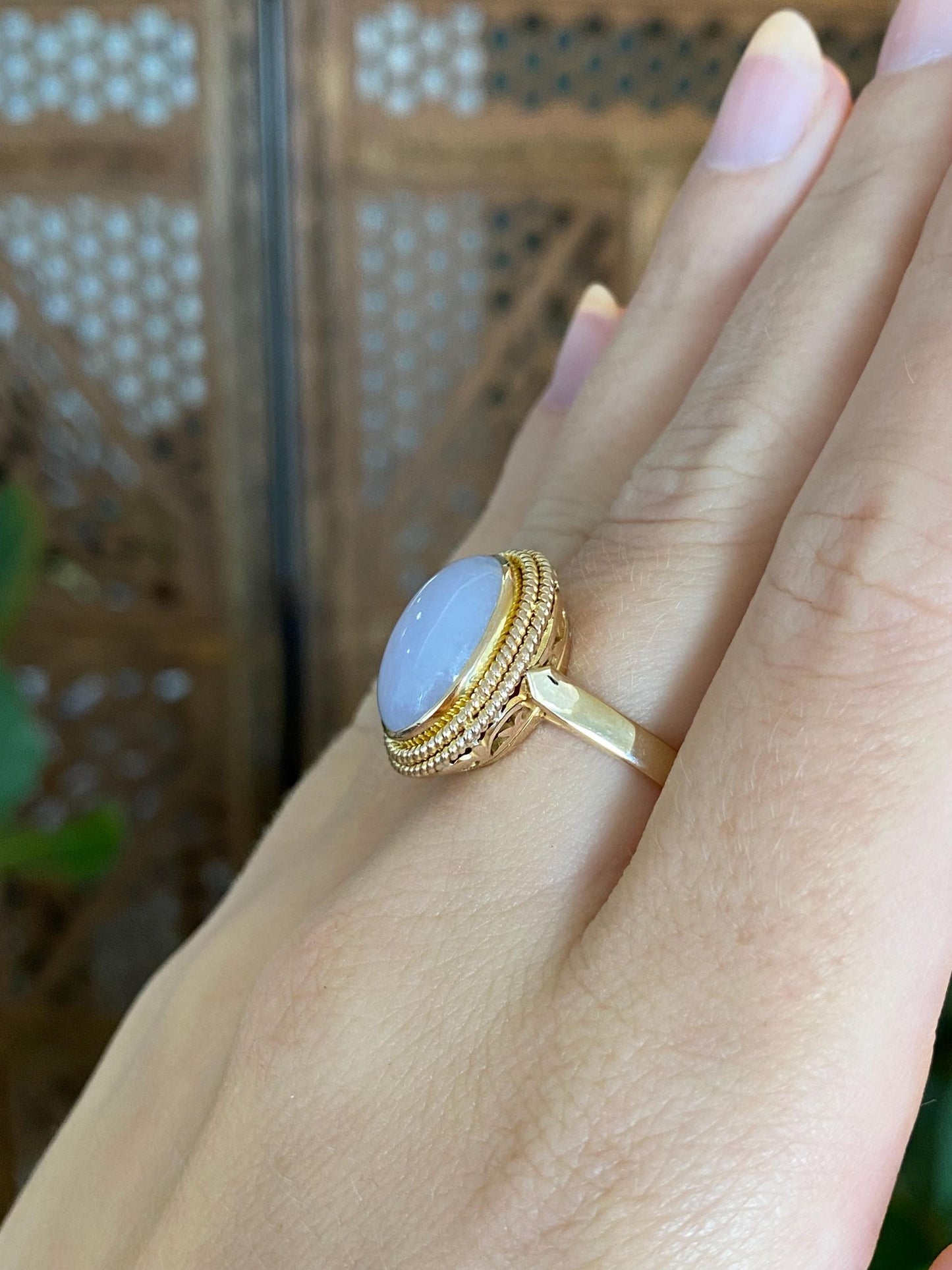 Solid 10k Yellow Gold Light Purple Jade Ring - Size 6