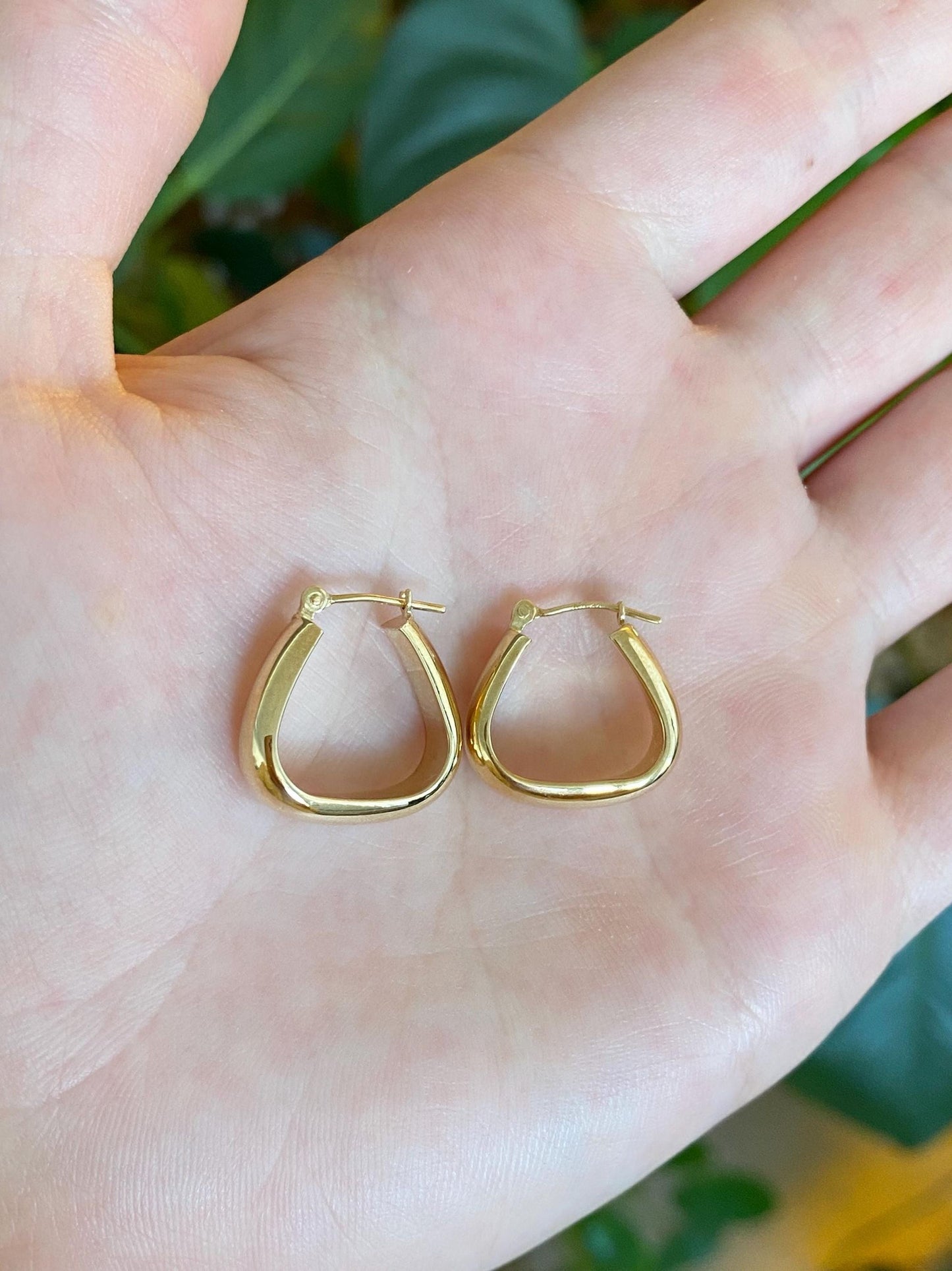 Vintage 14k Yellow Gold Hoop Earrings