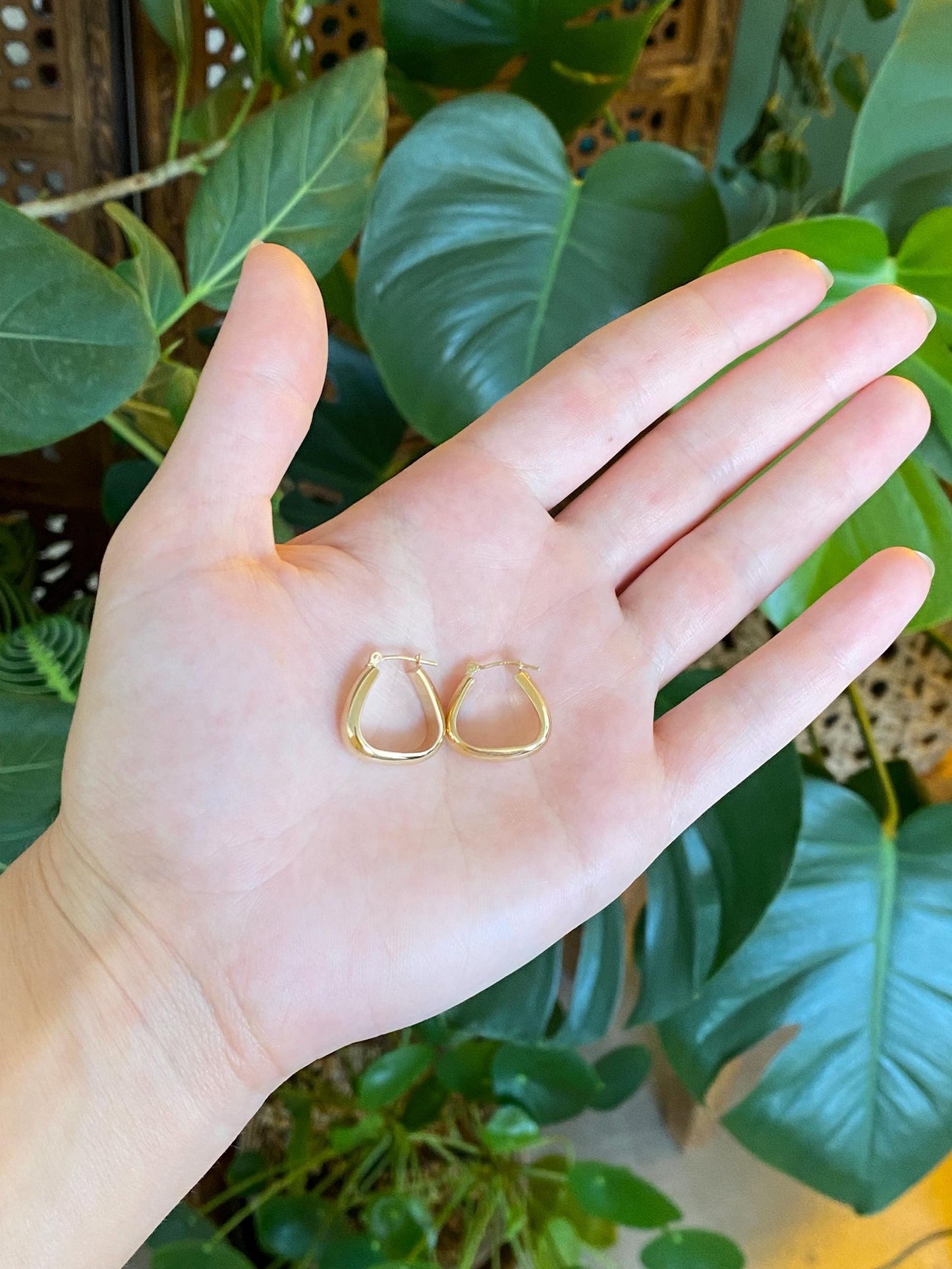 Vintage 14k Yellow Gold Hoop Earrings