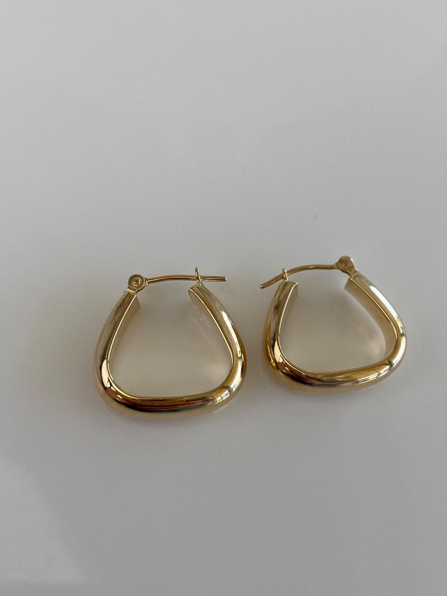 Vintage 14k Yellow Gold Hoop Earrings