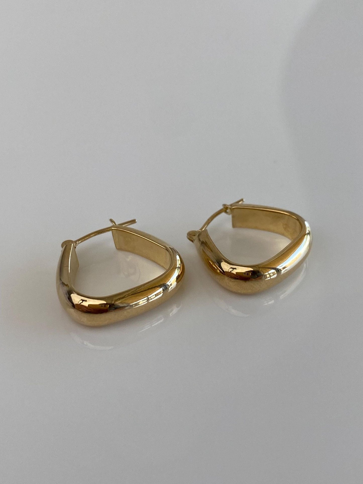 Vintage 14k Yellow Gold Hoop Earrings