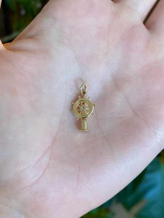 Vintage 10k Yellow Gold Articulated Helm Charm