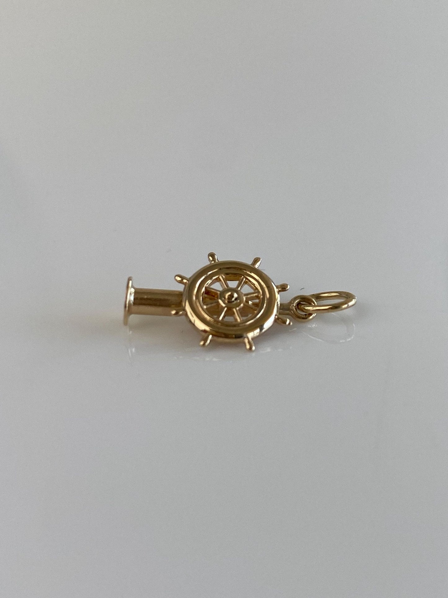 Vintage 10k Yellow Gold Articulated Helm Charm