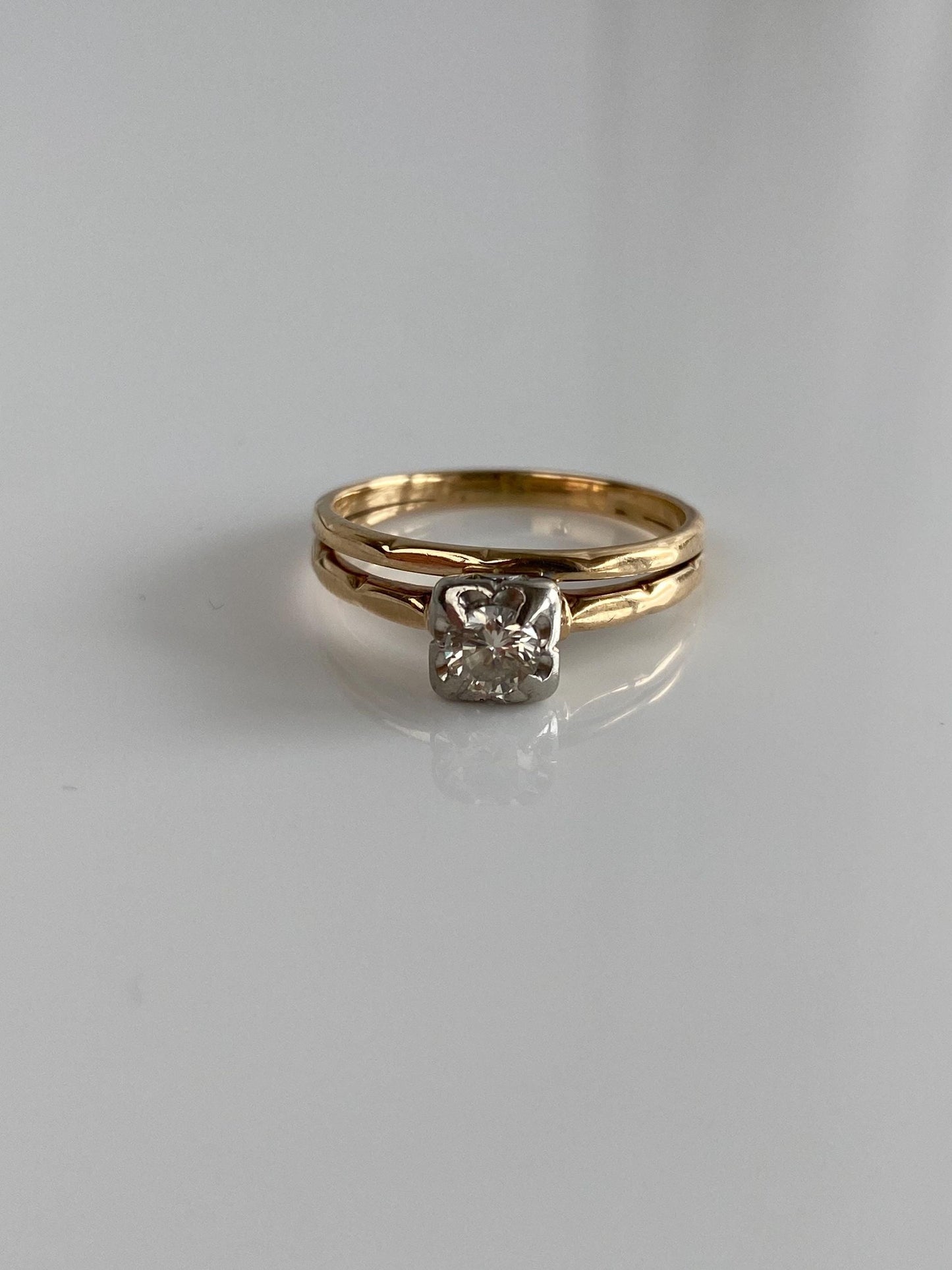 Vintage Solid 14k White & Yellow Gold Diamond Ring - Size 6.5