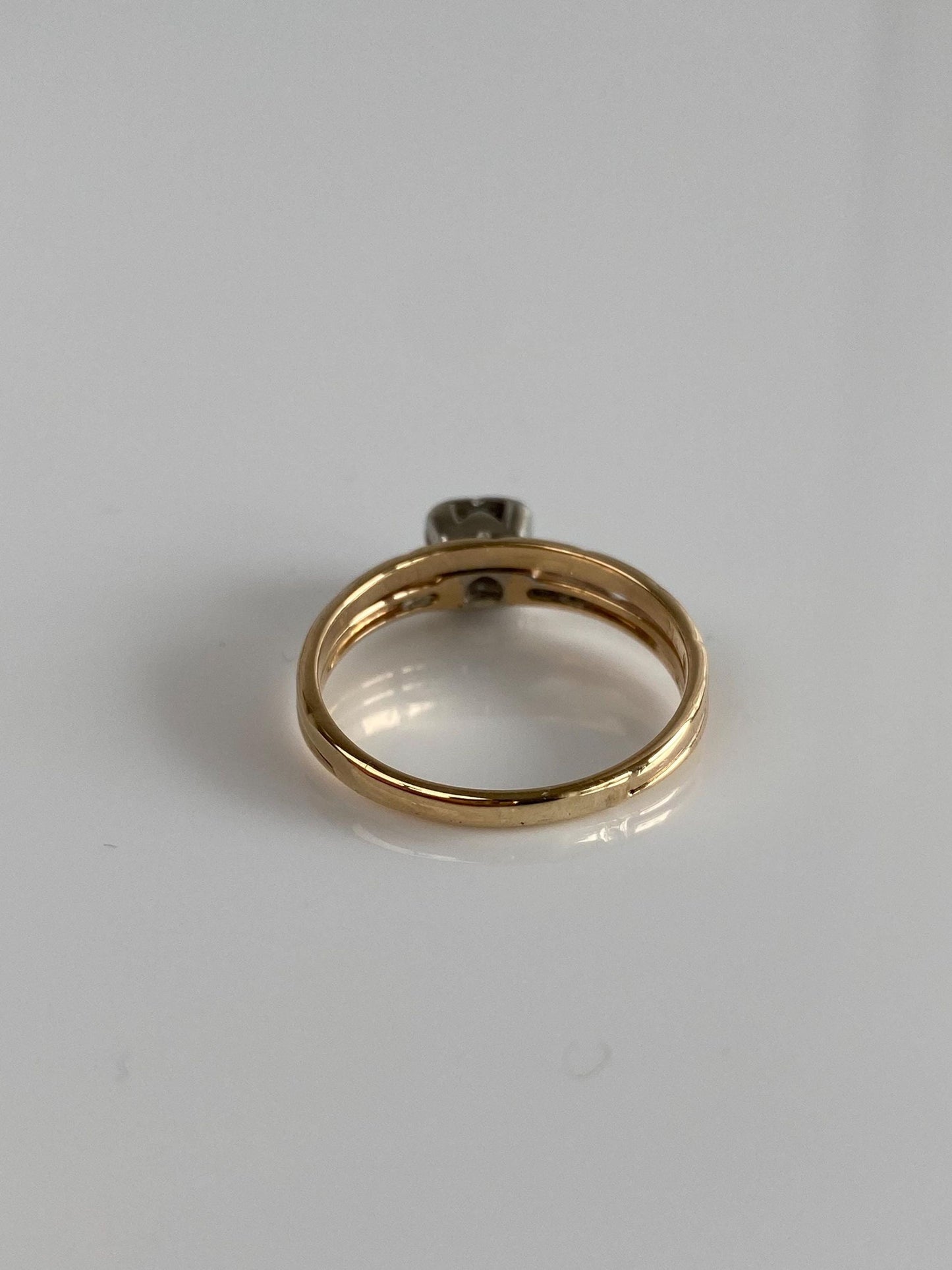 Vintage Solid 14k White & Yellow Gold Diamond Ring - Size 6.5