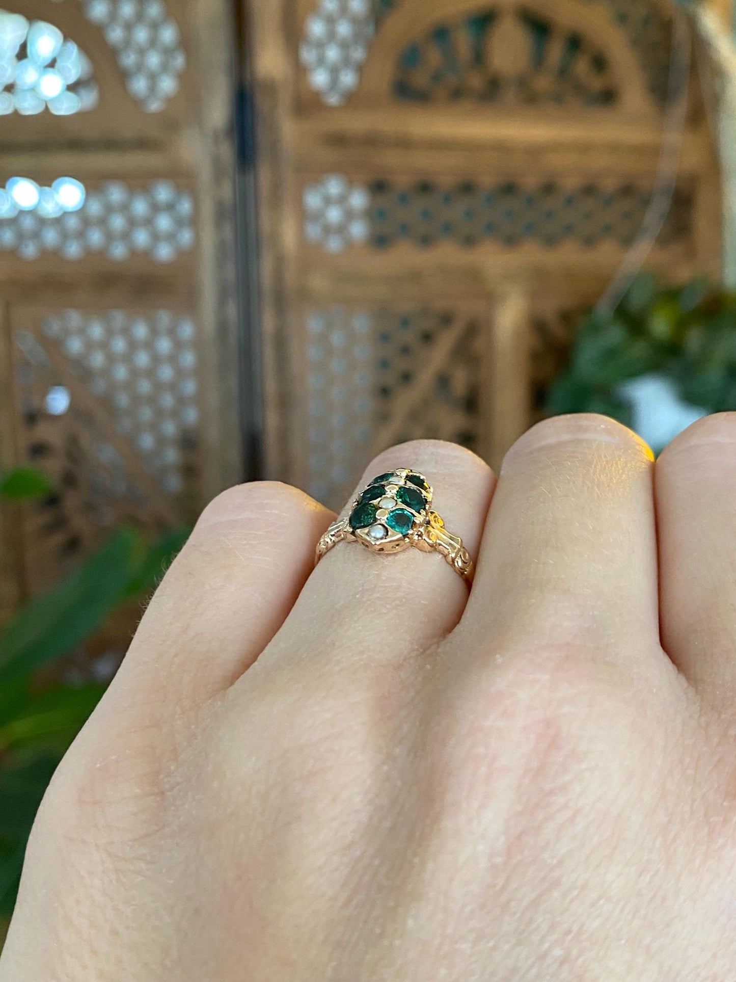 Vintage Solid 10k Rosey Gold Green Spinel Seed Pearls Ring - Size 4