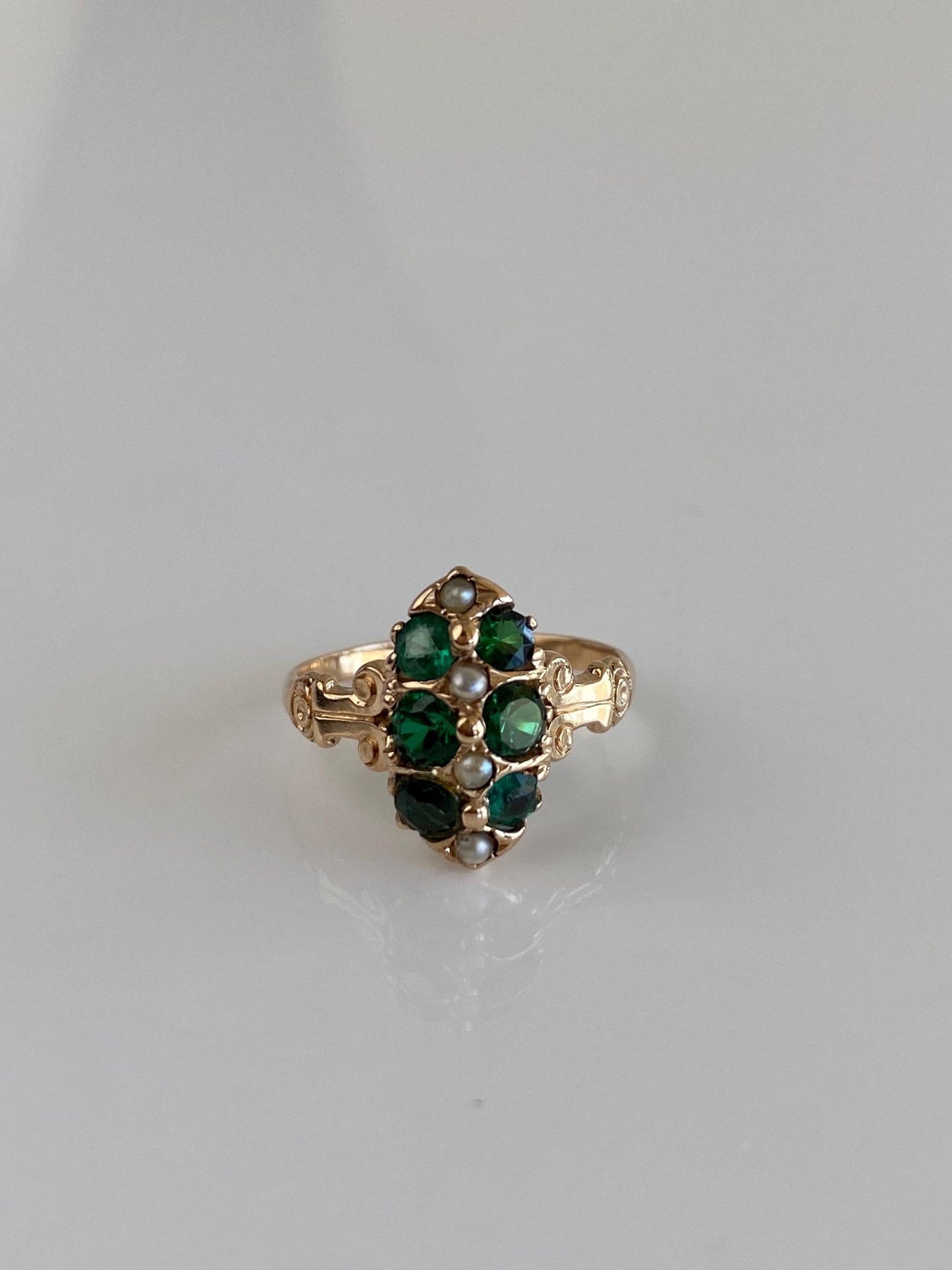 Vintage Solid 10k Rosey Gold Green Spinel Seed Pearls Ring - Size 4
