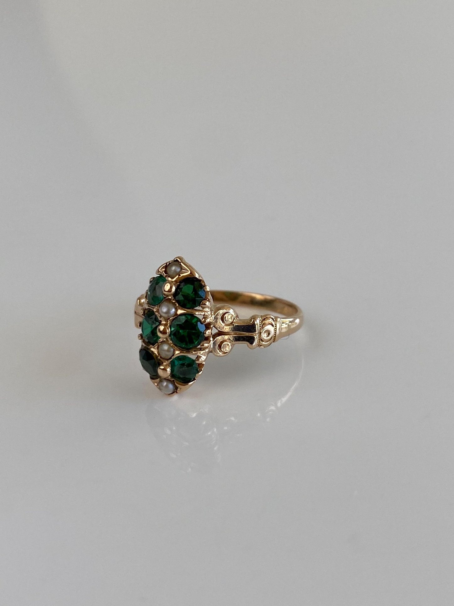 Vintage Solid 10k Rosey Gold Green Spinel Seed Pearls Ring - Size 4
