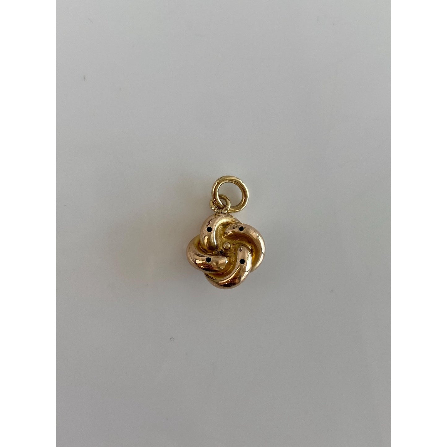 Vintage 10k Yellow Gold Seed Pearl Knot Charm