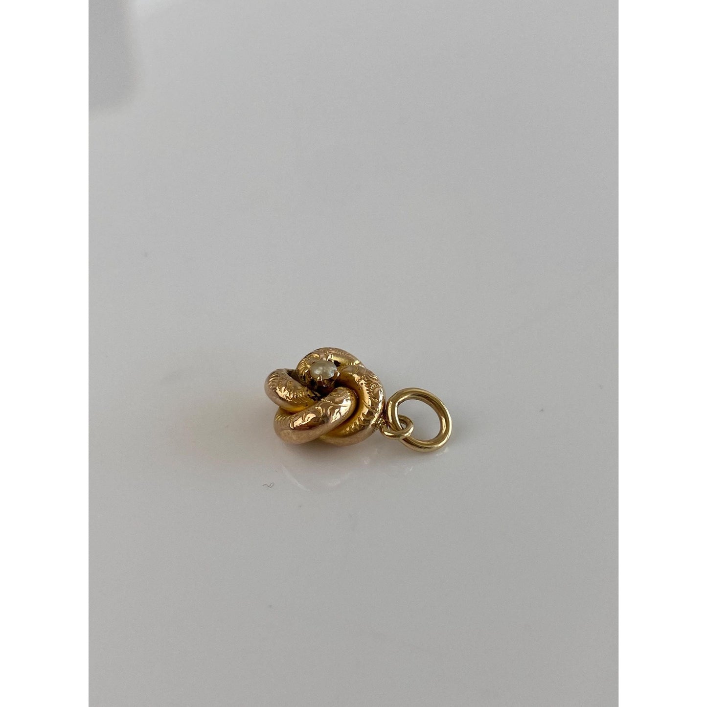 Vintage 10k Yellow Gold Seed Pearl Knot Charm