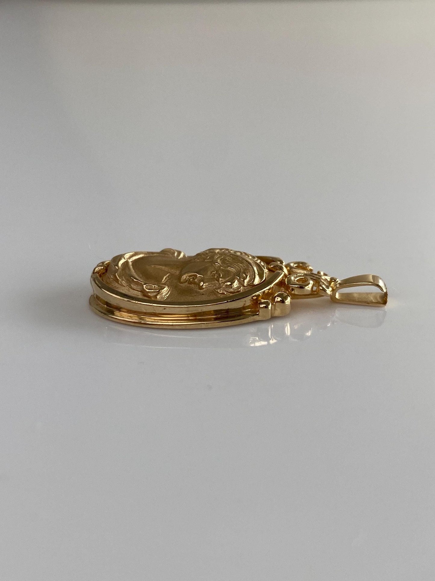 Vintage Solid 14k Yellow Gold Cameo Charm