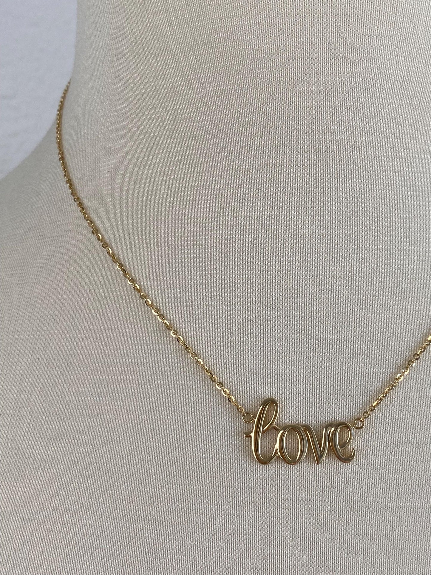 Vintage Solid 14k Yellow Gold 'LOVE' Nameplate Tight Cable Chain Necklace - 17 inches