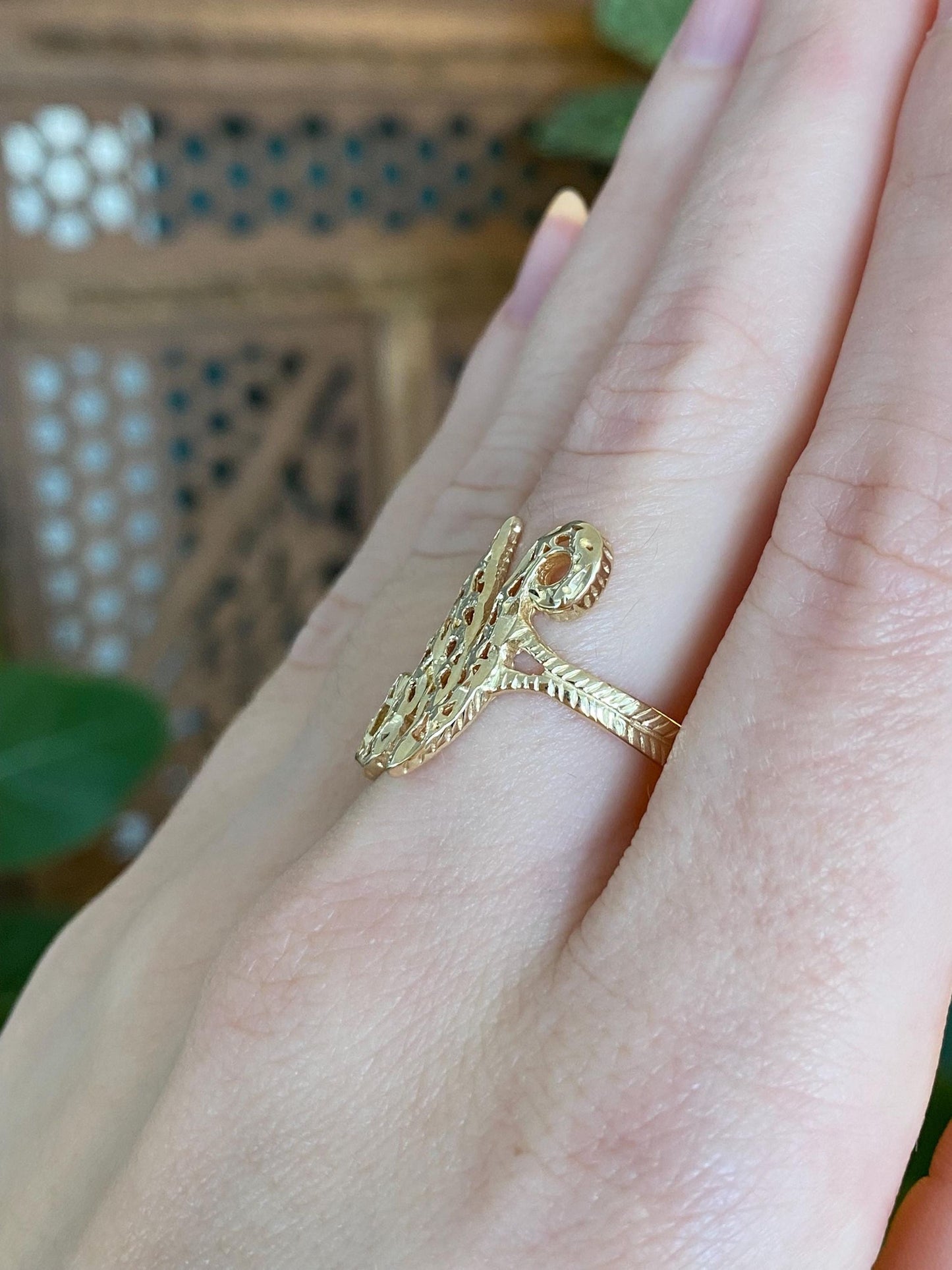 Vintage Solid 14k Yellow Gold Diamond Cut Initial 'N' Ring - Size 7.75