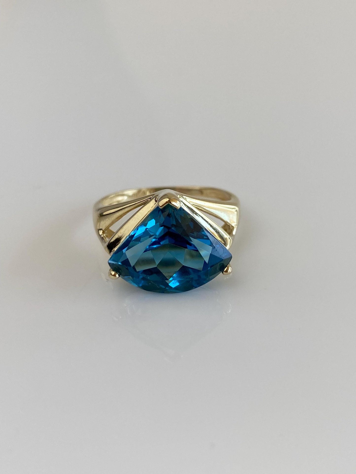 Vintage Solid 14k Yellow Gold Topaz Triangle Ring - Size 7.25