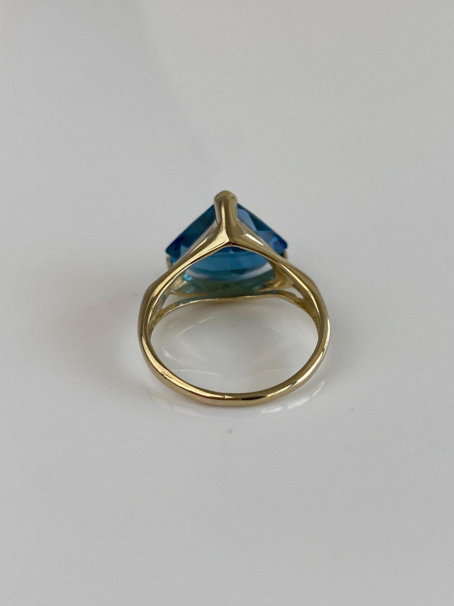 Vintage Solid 14k Yellow Gold Topaz Triangle Ring - Size 7.25