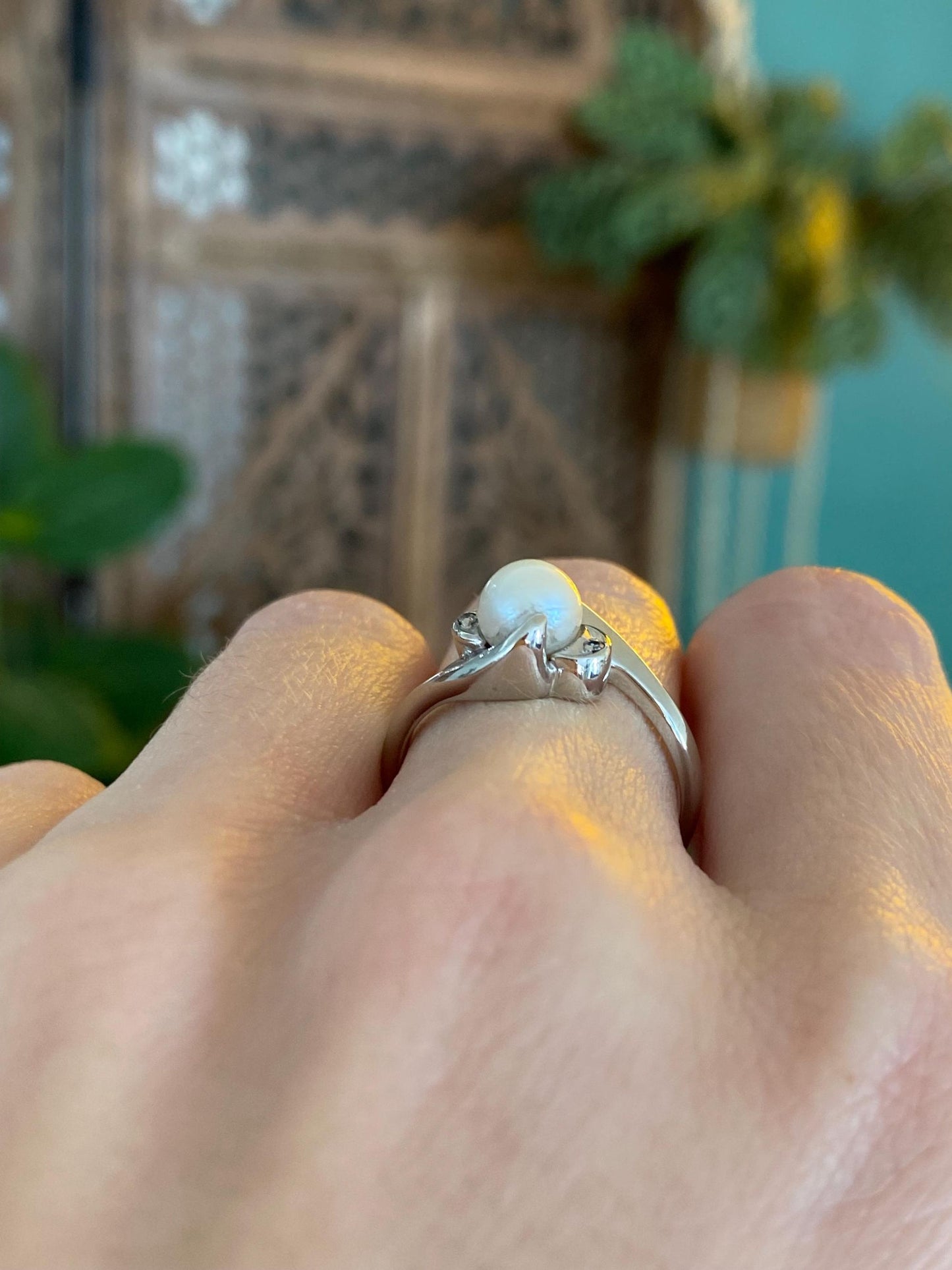 Vintage Solid 10k White Gold Diamond Pearl Ring - Size 7