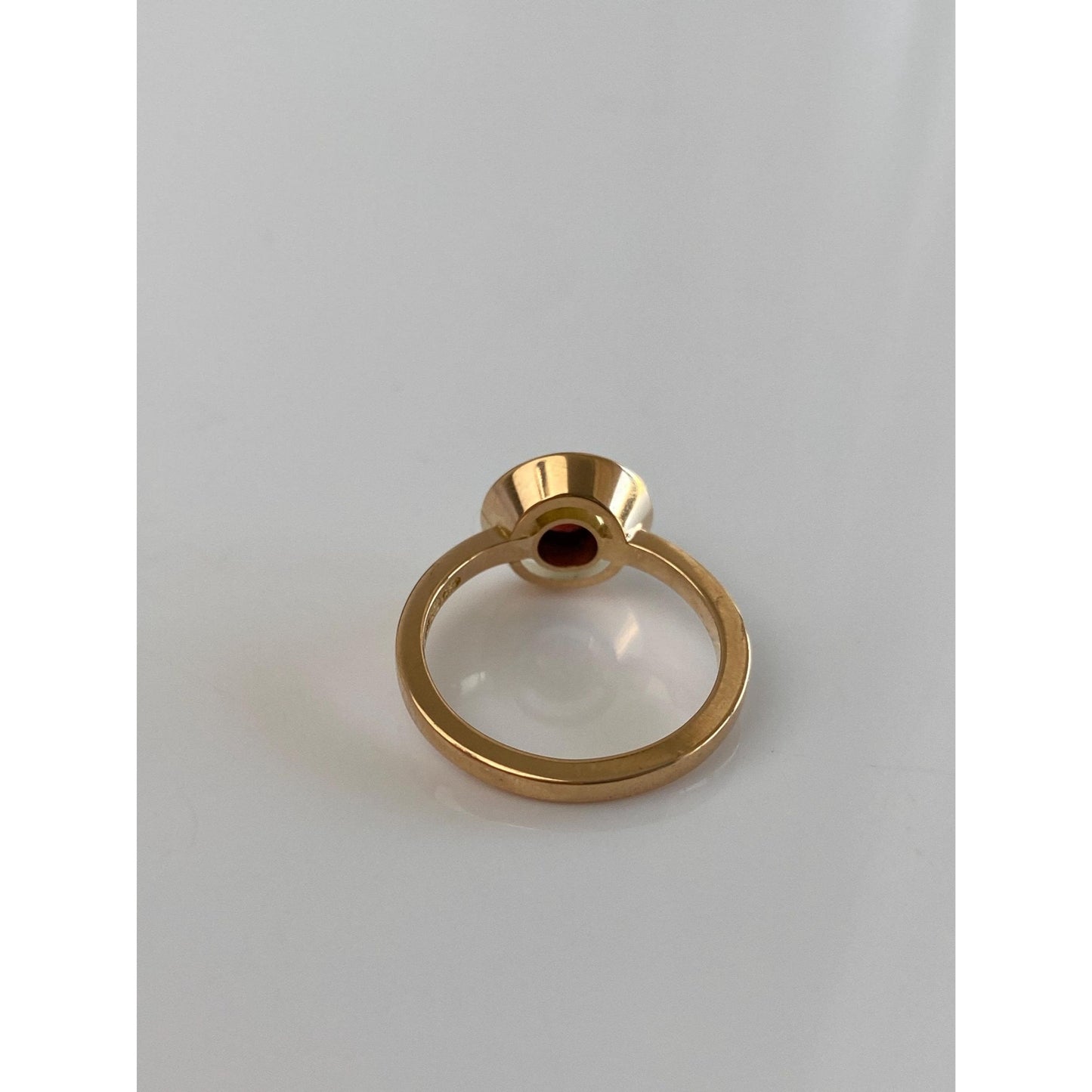 Vintage Solid 18k Yellow Gold Garnet Ring - Size 6.25