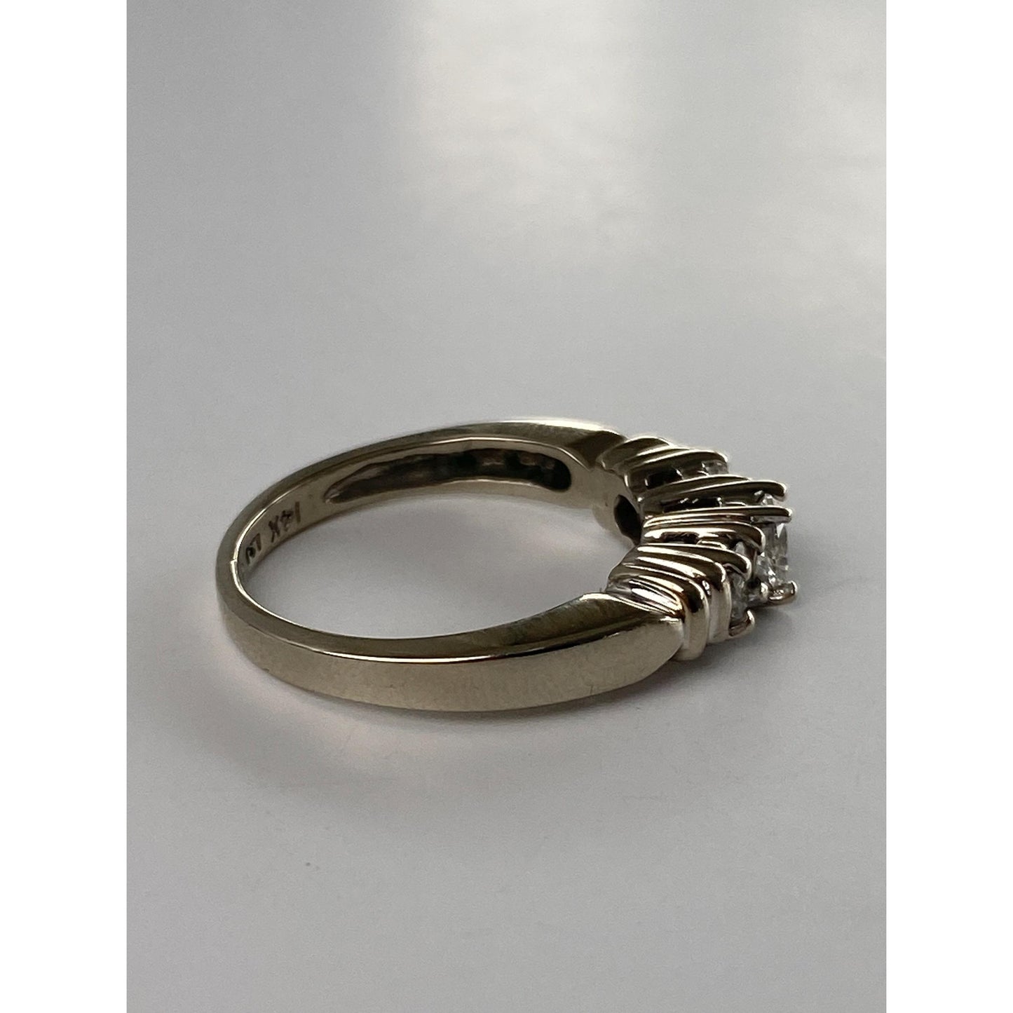 Vintage Solid 14k White Gold Diamond Ring - Size 5