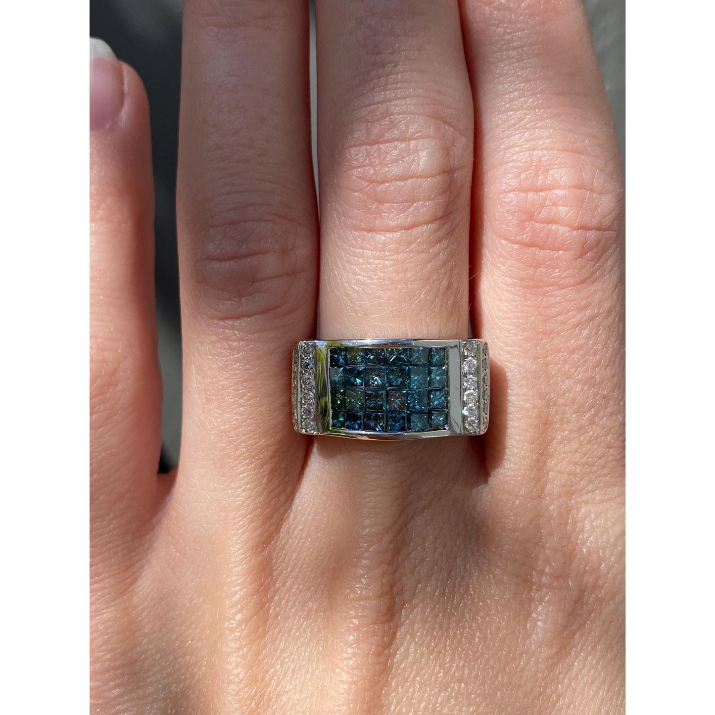 Vintage Solid 14k White Gold Blue & Clear Diamond Ring - Size 7