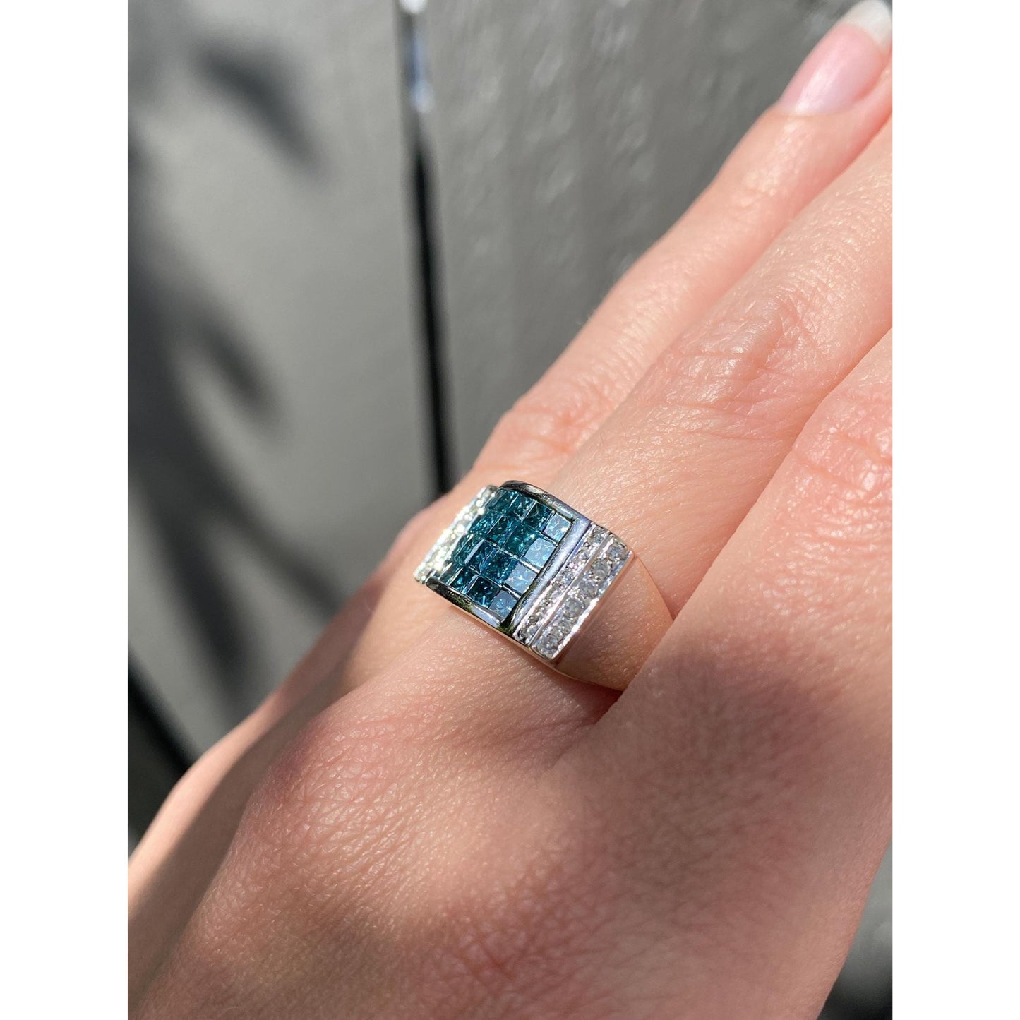 Vintage Solid 14k White Gold Blue & Clear Diamond Ring - Size 7