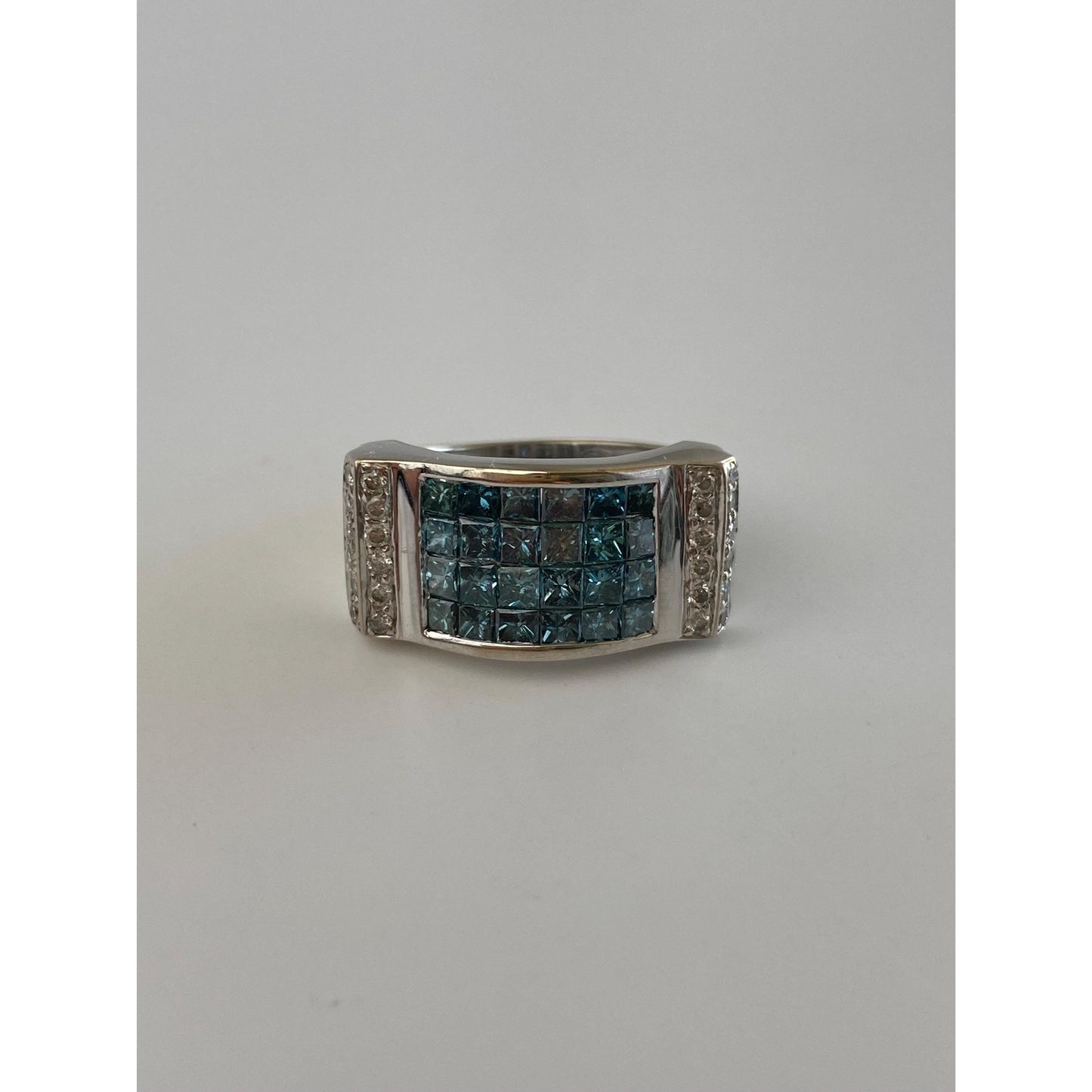 Vintage Solid 14k White Gold Blue & Clear Diamond Ring - Size 7