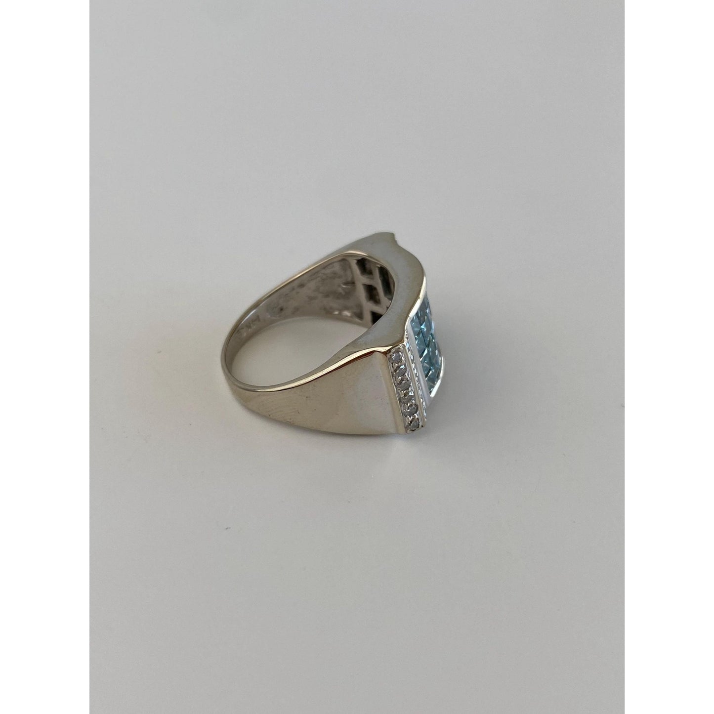 Vintage Solid 14k White Gold Blue & Clear Diamond Ring - Size 7