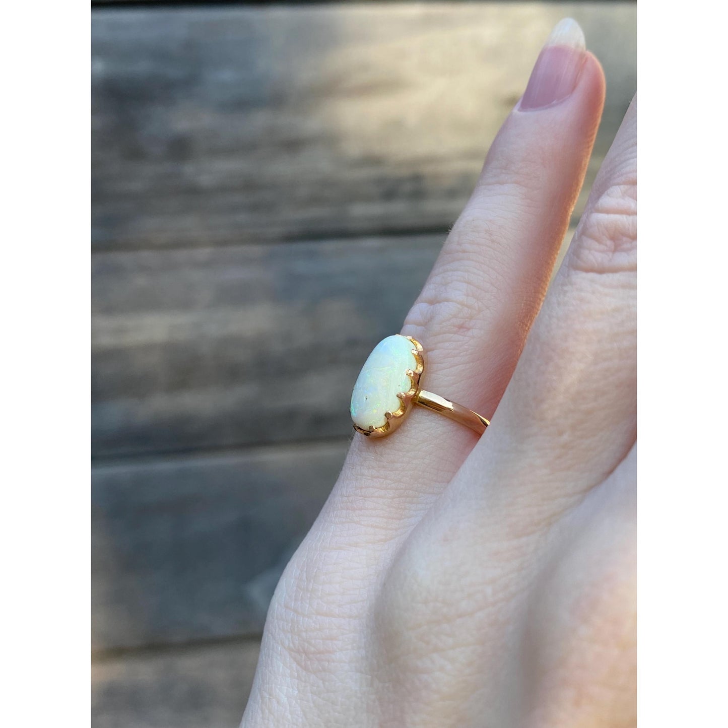 Vintage Solid 18k Yellow Gold Opal Ring - Size 4.25