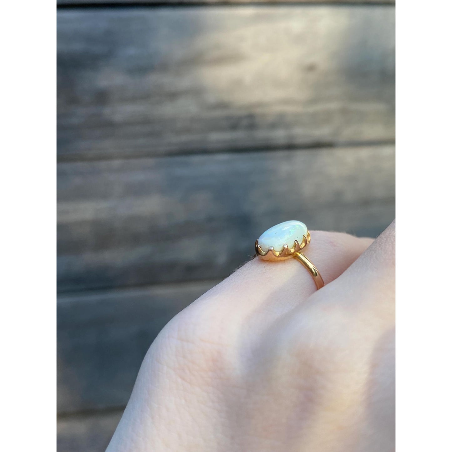 Vintage Solid 18k Yellow Gold Opal Ring - Size 4.25