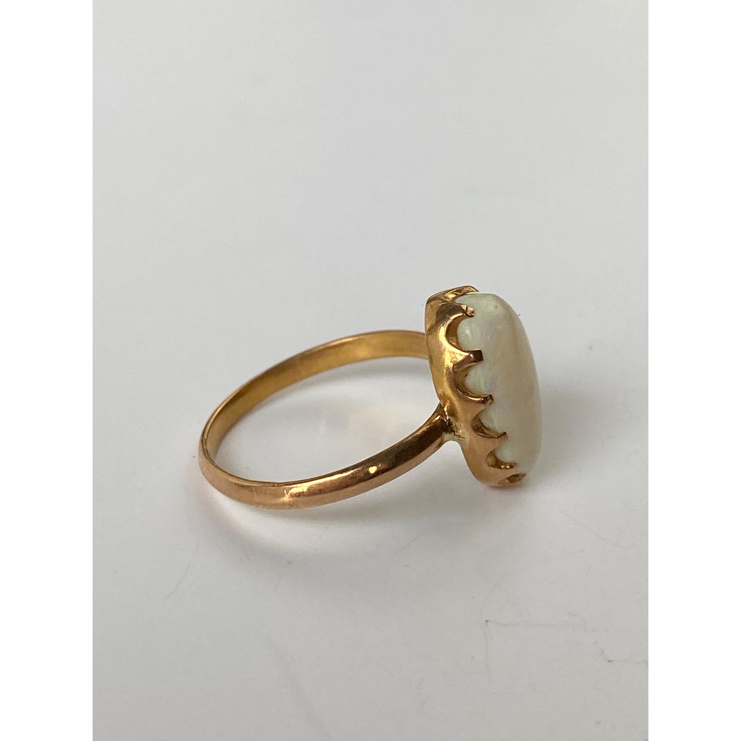 Vintage Solid 18k Yellow Gold Opal Ring - Size 4.25