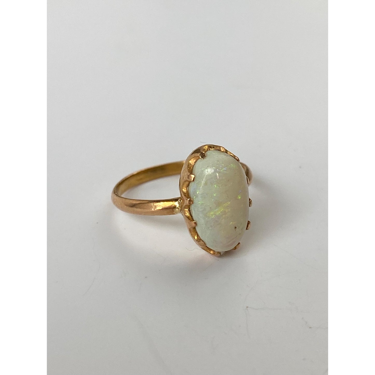 Vintage Solid 18k Yellow Gold Opal Ring - Size 4.25