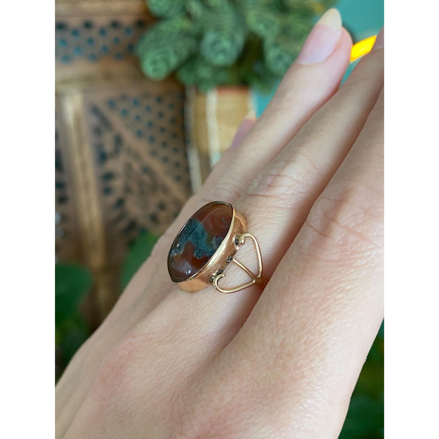 Vintage Solid 14k Yellow Gold Agate Ring - Size 4.25