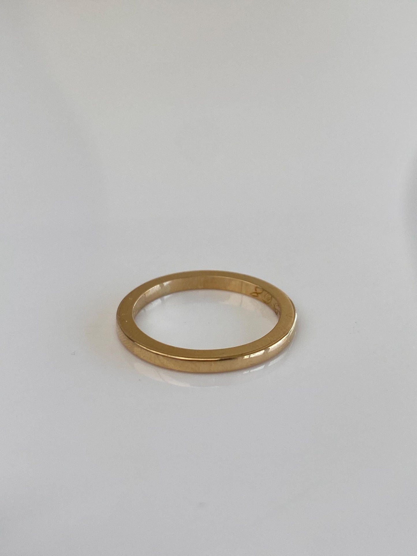 Vintage Solid 18k Yellow Gold Ring Band - Size 5.75