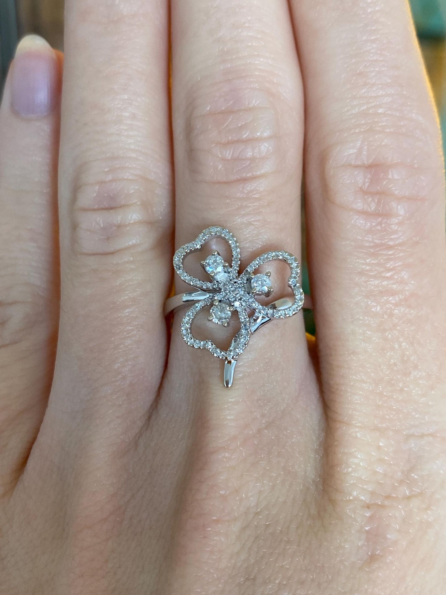 Vintage Solid 14k White Gold Diamond Clover Ring - Size 6.75