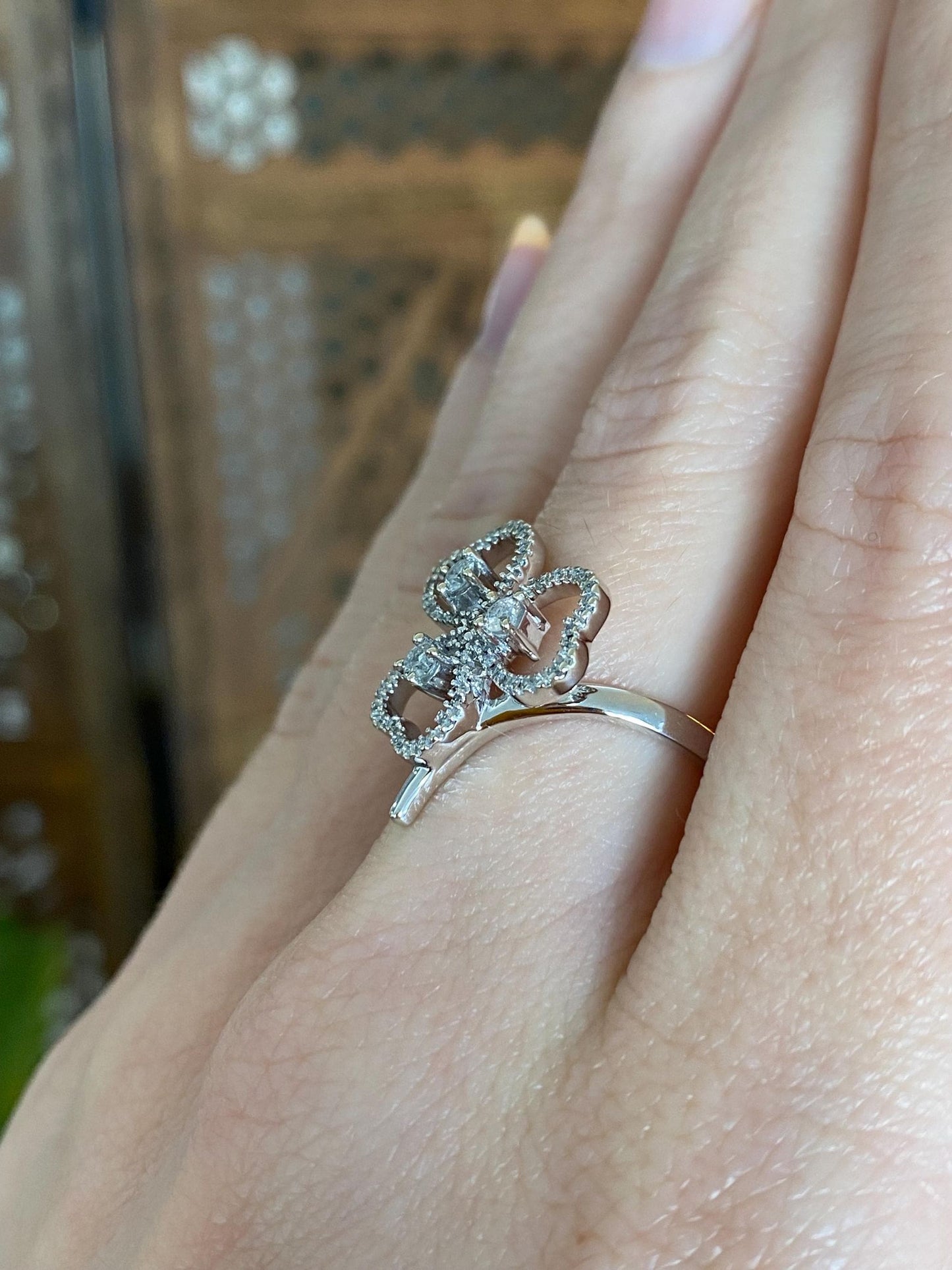 Vintage Solid 14k White Gold Diamond Clover Ring - Size 6.75