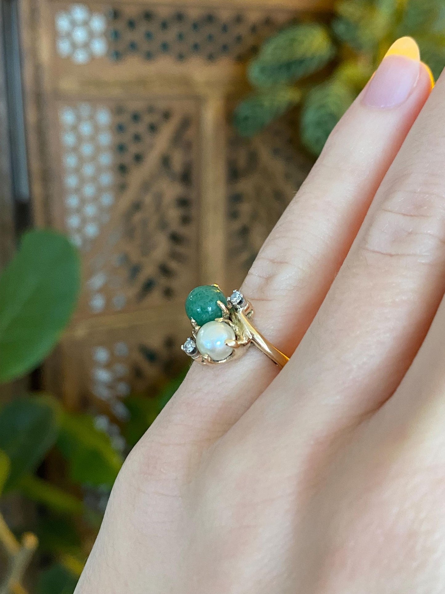 Vintage Solid 14k Yellow Gold Diamond Pearl Jade Ball Ring - Size 3.75