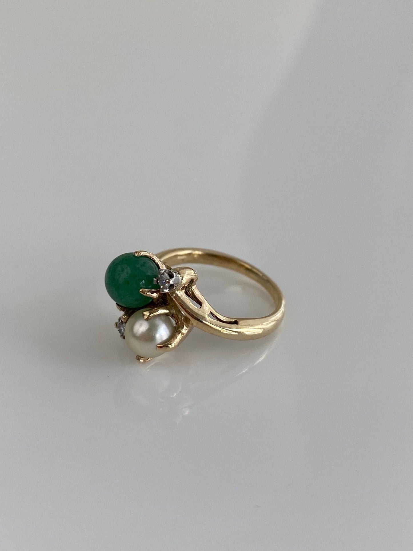 Vintage Solid 14k Yellow Gold Diamond Pearl Jade Ball Ring - Size 3.75
