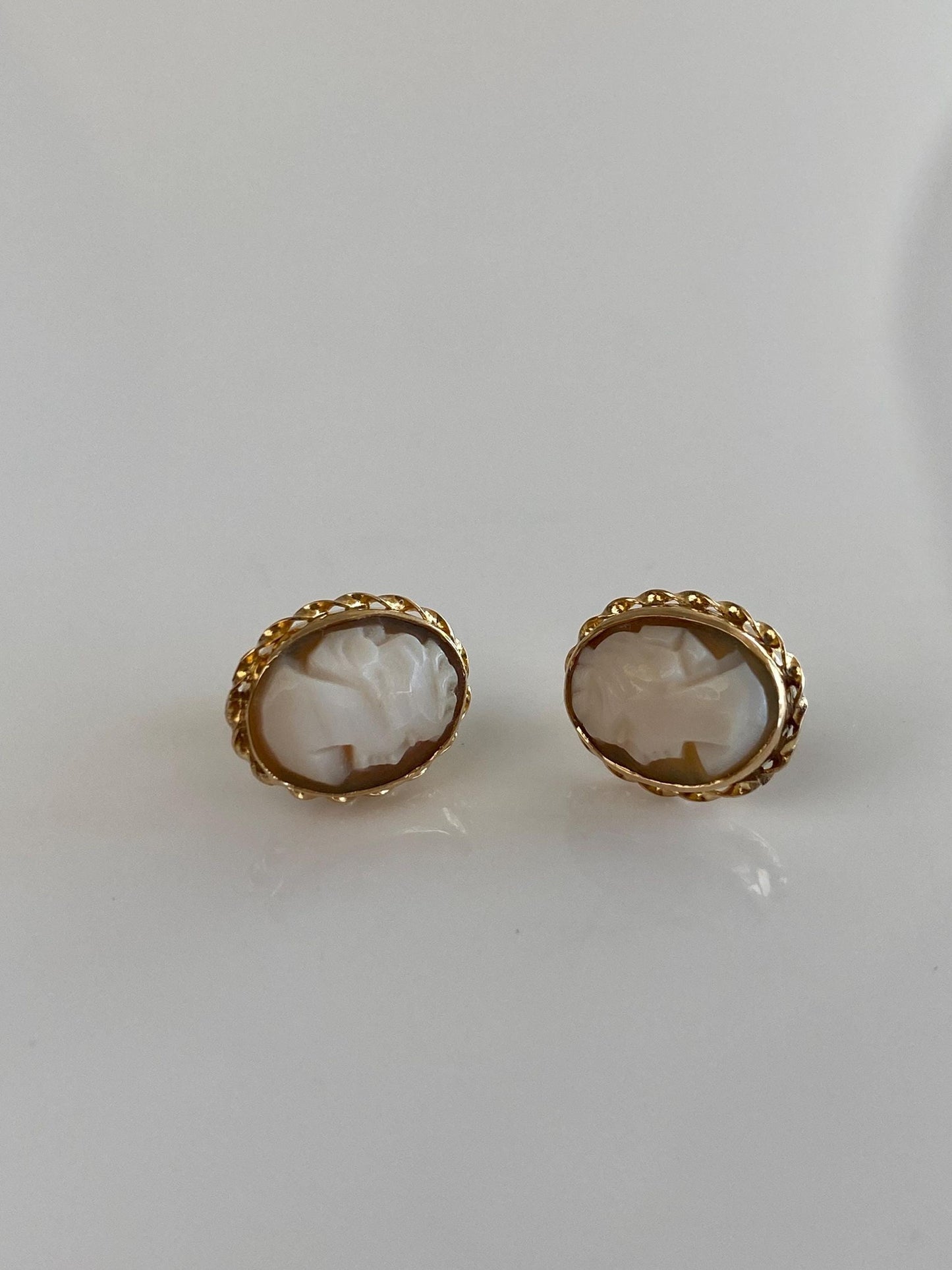 Vintage Solid 14k Yellow Gold Cameo Stud Earrings