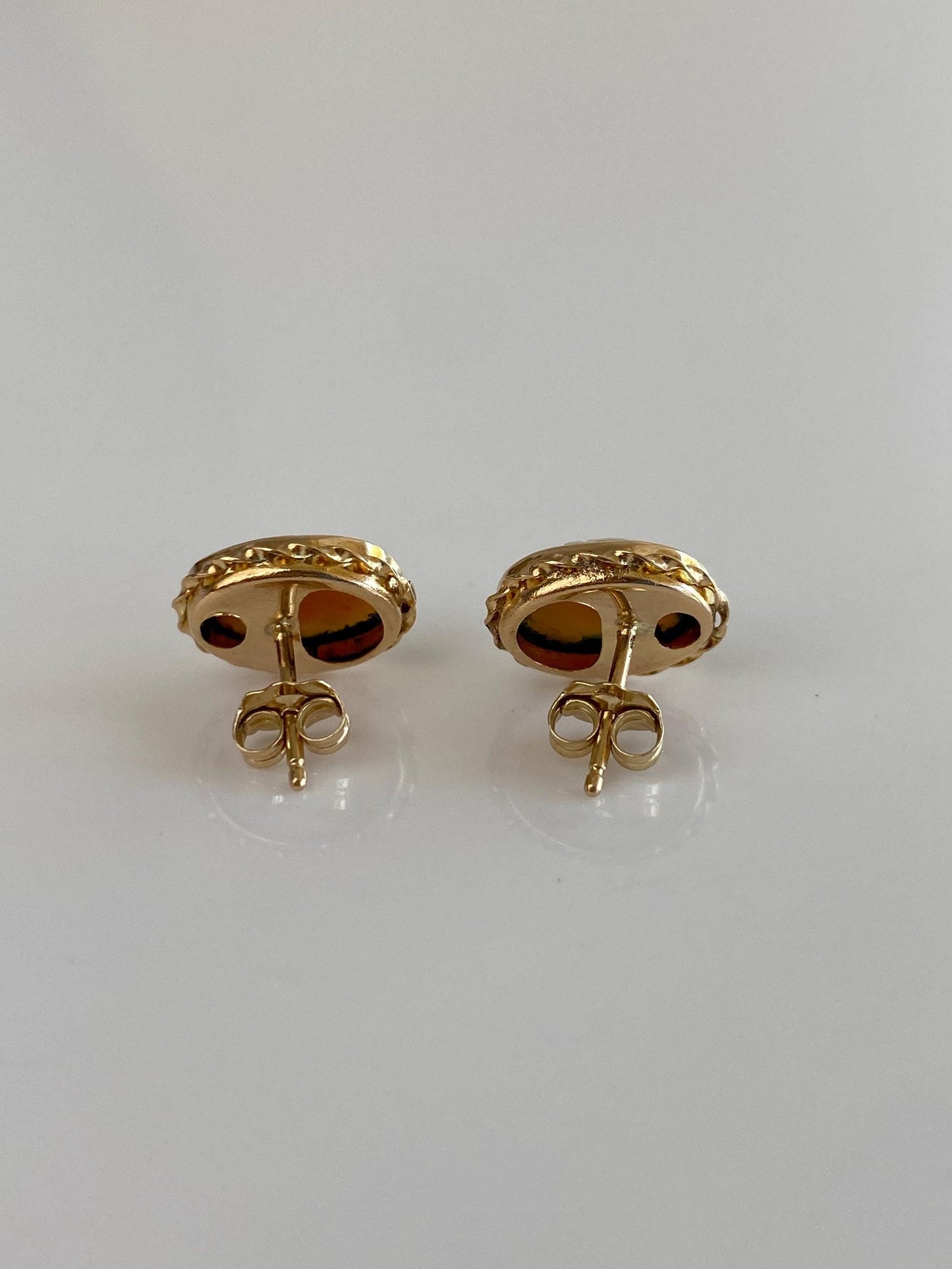 Vintage Solid 14k Yellow Gold Cameo Stud Earrings