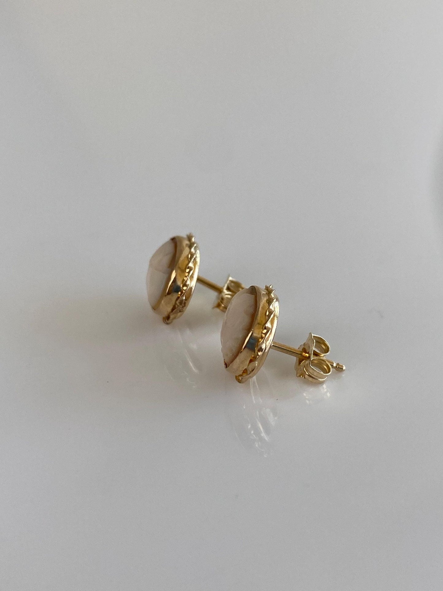 Vintage Solid 14k Yellow Gold Cameo Stud Earrings