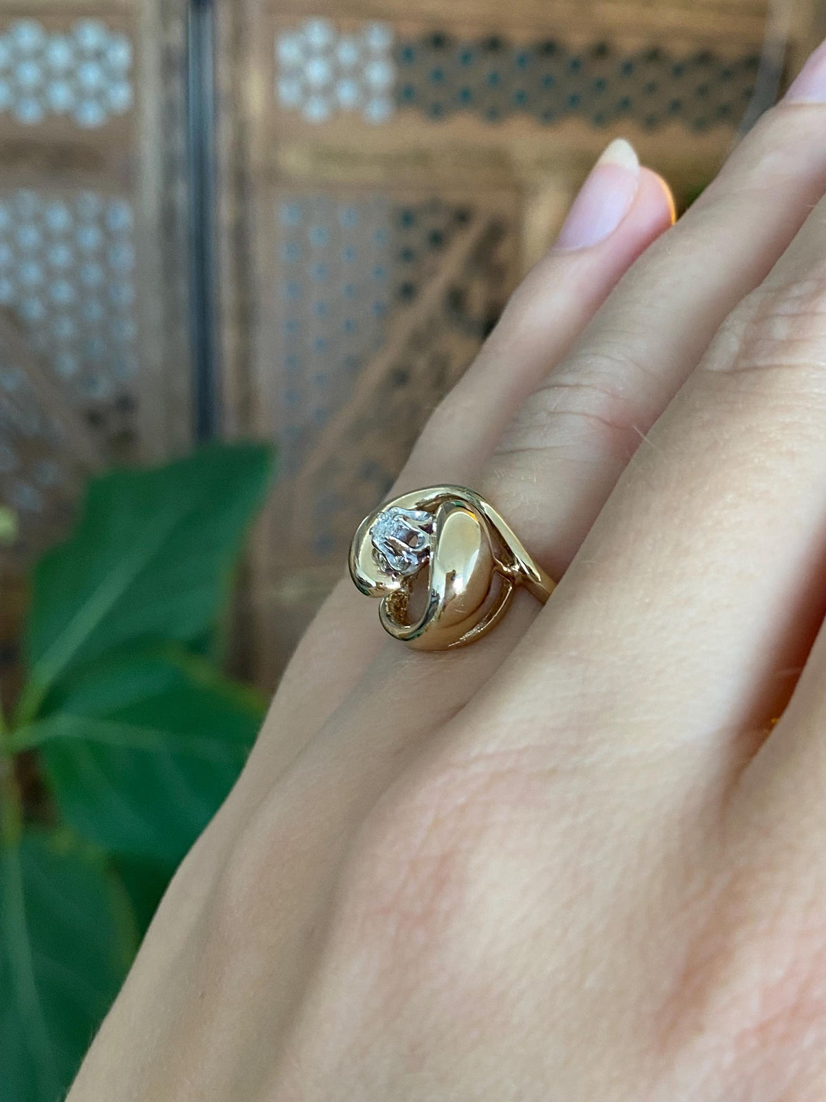 Vintage Solid 14k White & Yellow Gold Diamond Flower Ring - Size 4.75