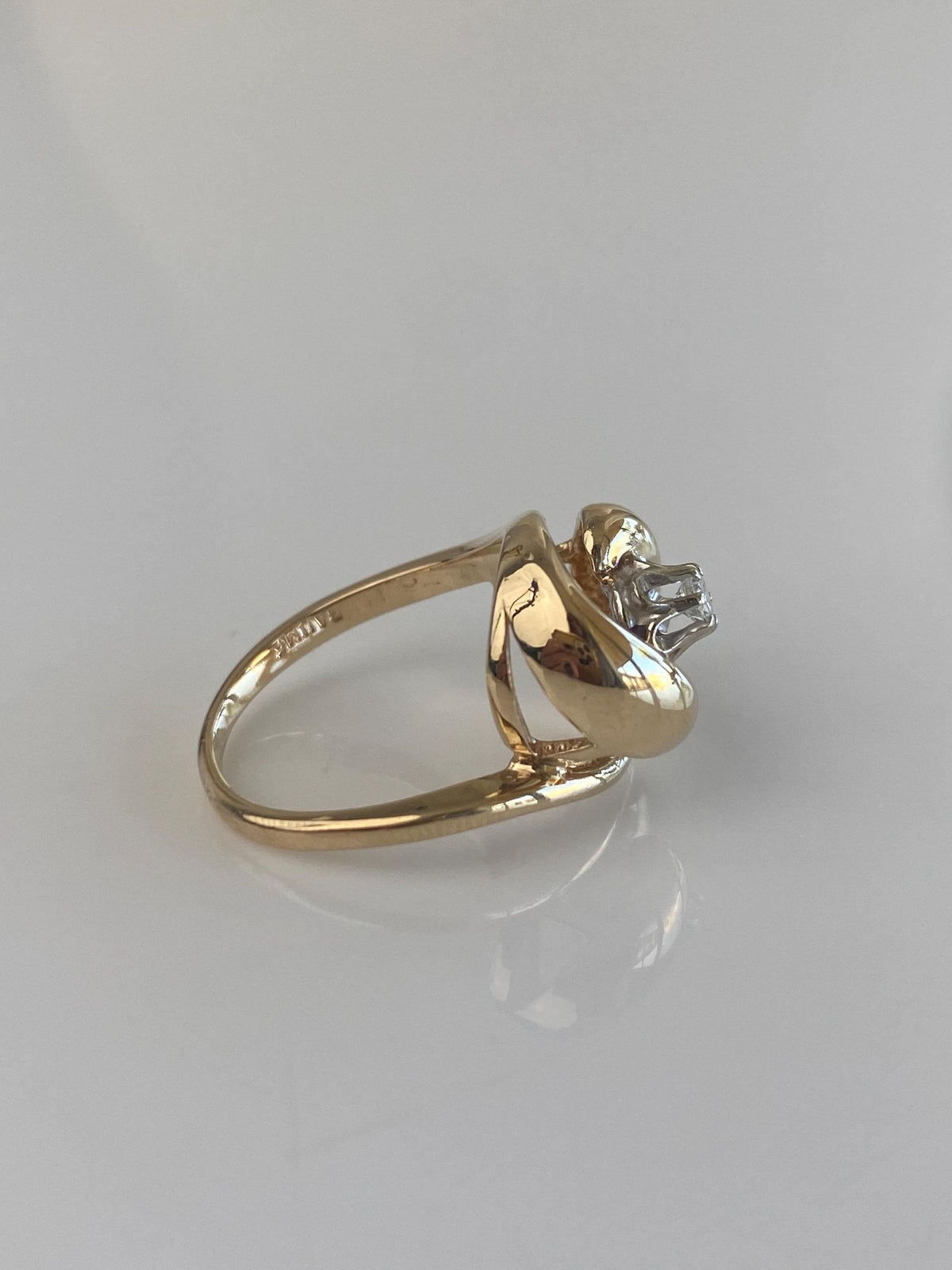 Vintage Solid 14k White & Yellow Gold Diamond Flower Ring - Size 4.75