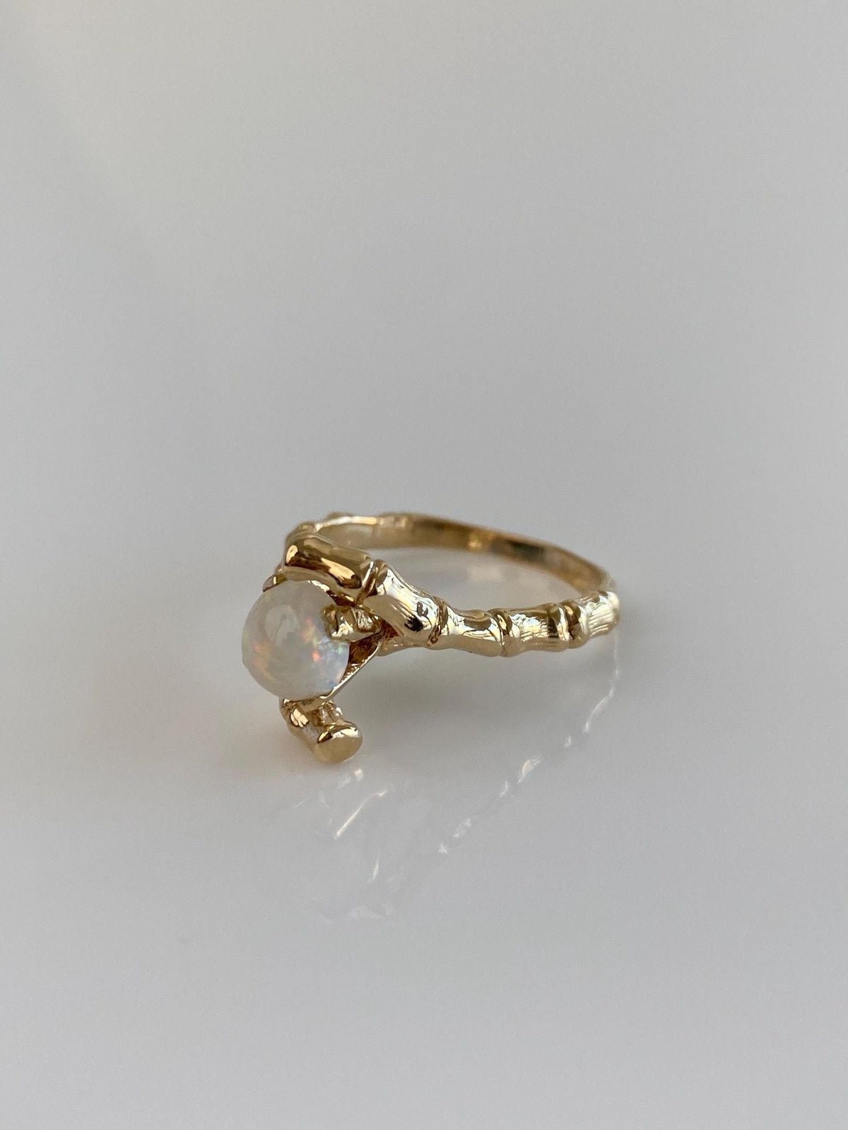 Vintage Solid 14k Yellow Gold Opal Bamboo Ring - Size 5.25