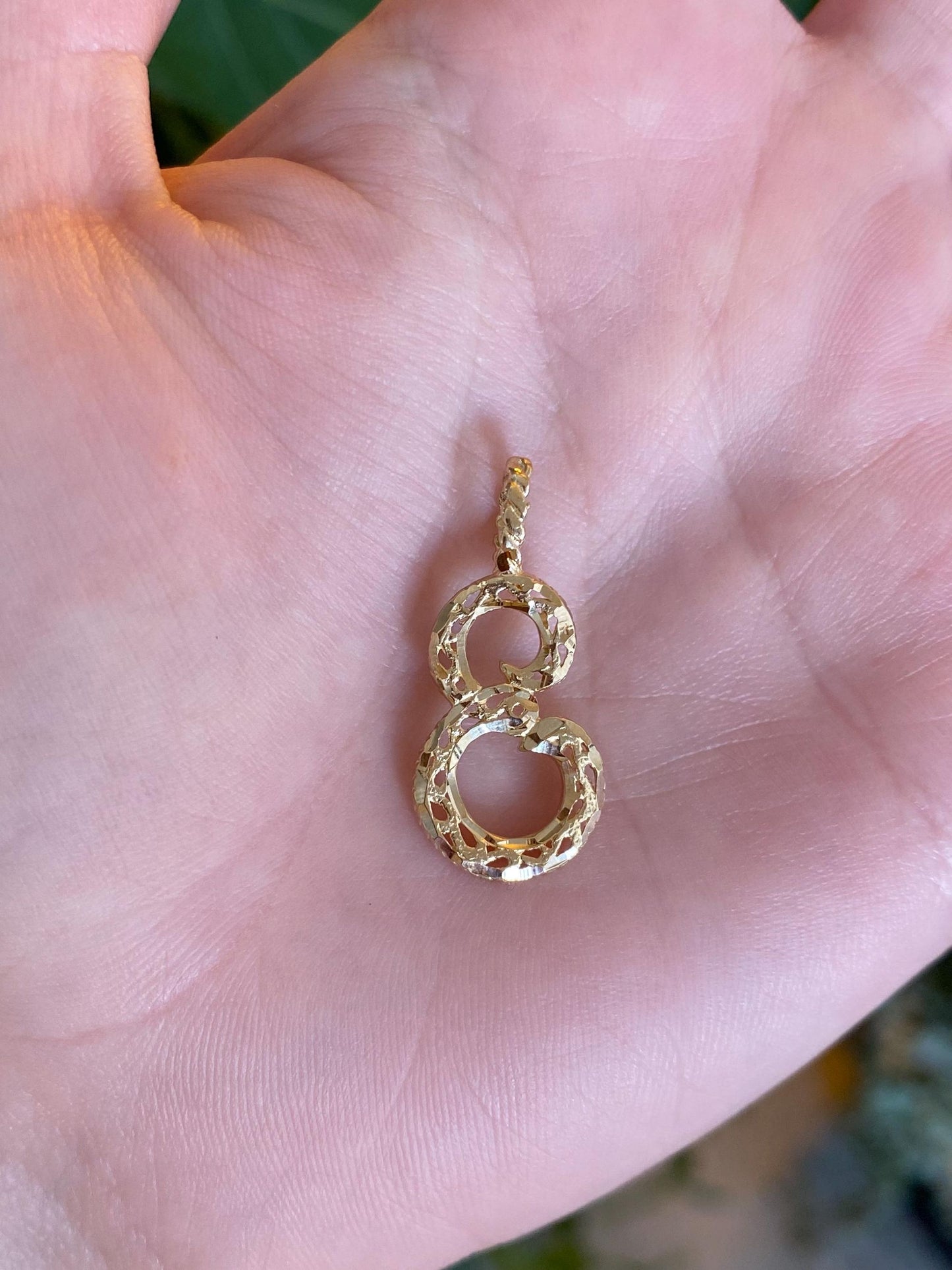 Vintage Solid 14k Yellow Gold Open Work Initial 'E' Charm
