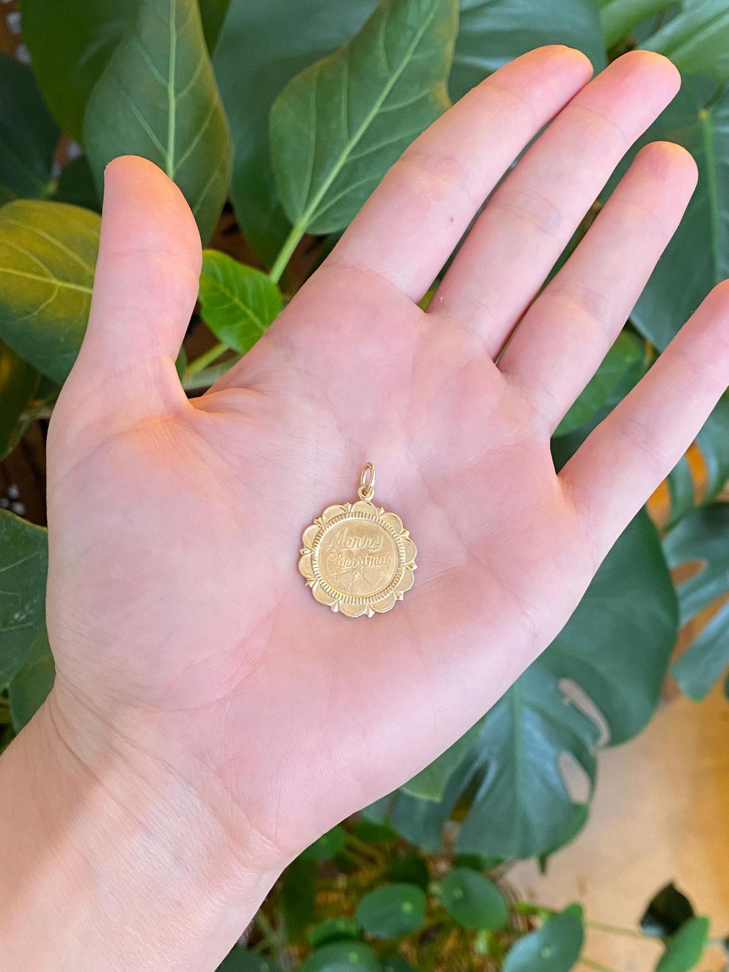 Vintage Solid 14k Yellow Gold Merry Christmas Charm